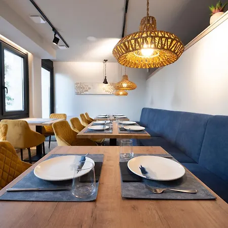 A Mares سيلوريو